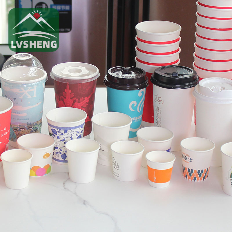 Anpassungsbecher mit Deckel